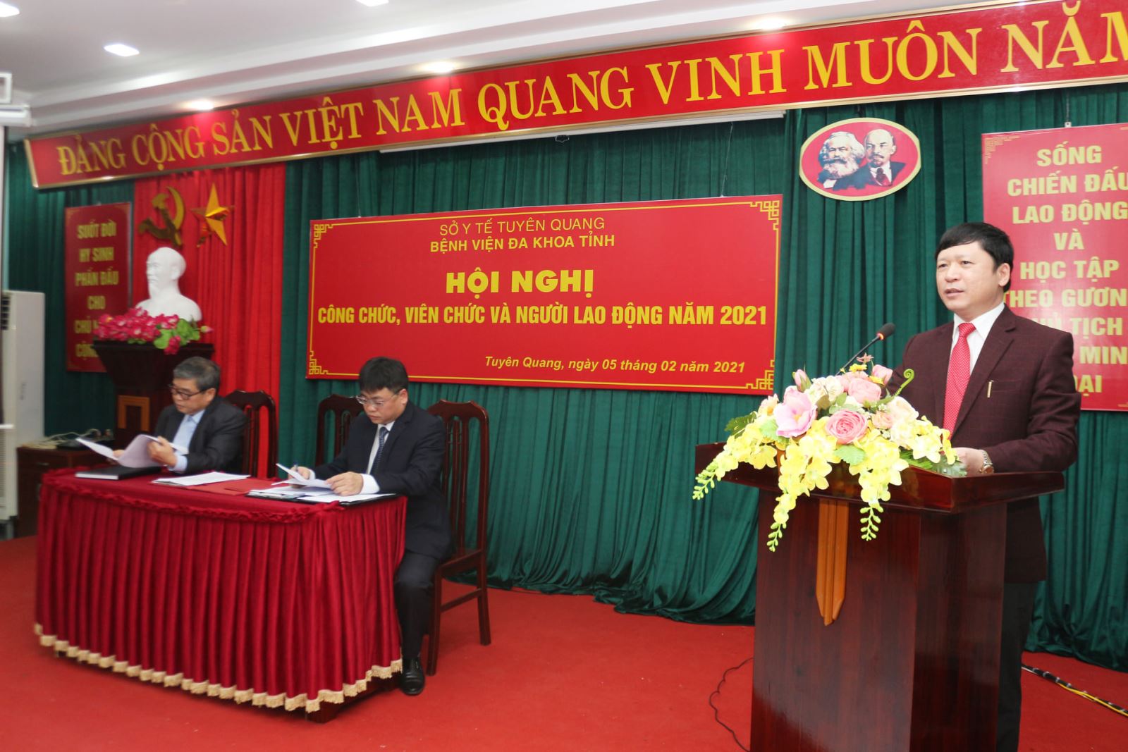Đ/c Phạm Quang Thanh - Bí thư Đảng ủy, Giám đốc Bệnh viện phát biểu ý kiến chỉ đạo tại Hội nghị