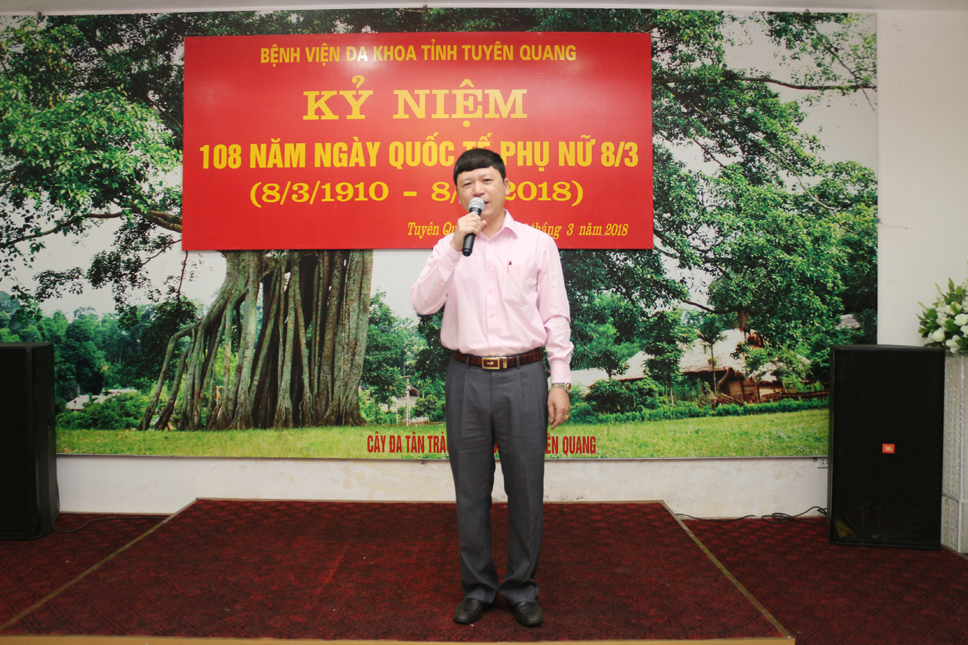 Đ/c Phạm Quang thanh phát biểu tại buổi gặp mặt