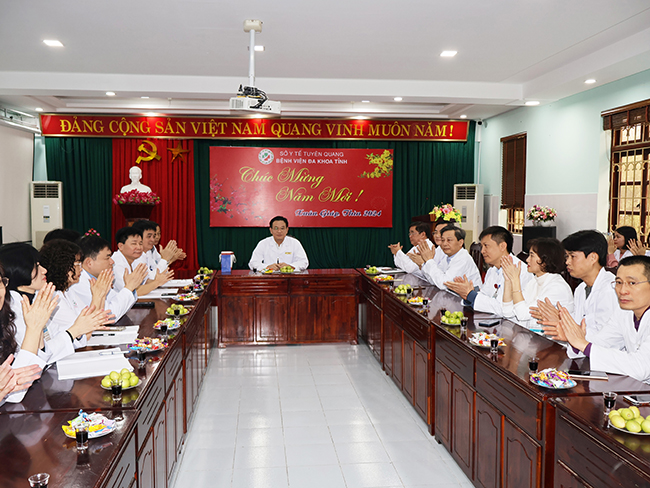 Bệnh viện đa khoa tỉnh Tuyên Quang: Gặp mặt các cán bộ chủ chốt nhân dịp đầu Xuân Giáp Thìn 2024