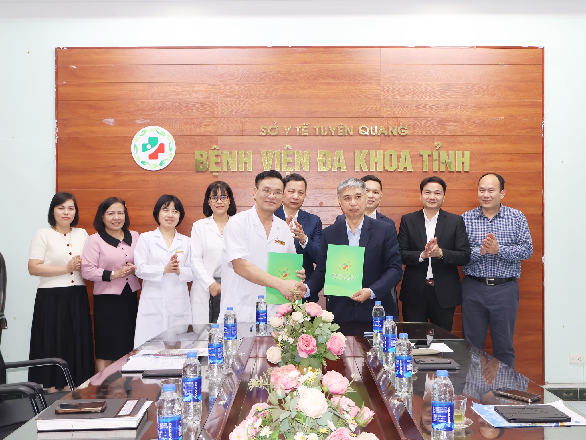Bệnh viện đa khoa tỉnh Tuyên Quang làm việc với Đoàn công tác Trường Đại học Y Dược Hải Phòng