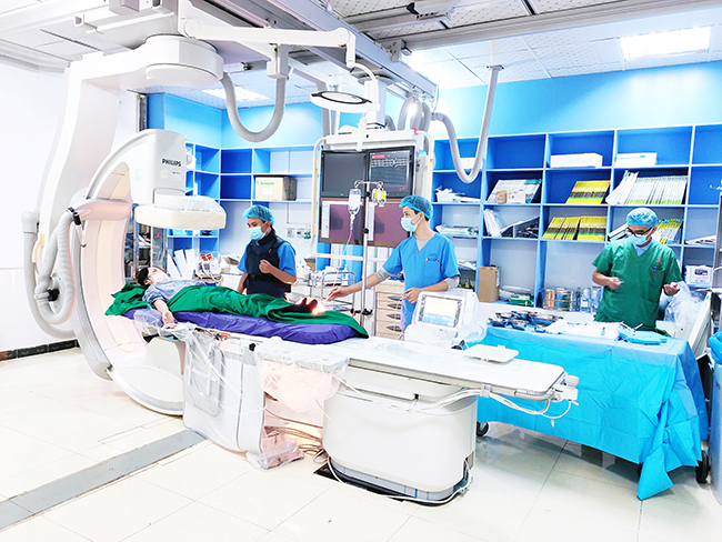 2.000 ca chụp và can thiệp mạch vành sau 5 năm hoạt động.