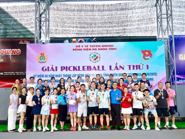 Ngày 9/8/2025, Bệnh viện Đa khoa tỉnh Tuyên Quang phối hợp với Công đoàn và Đoàn thanh niên Bệnh viện tổ chức Giải Pickleball lần thứ I năm 2025.