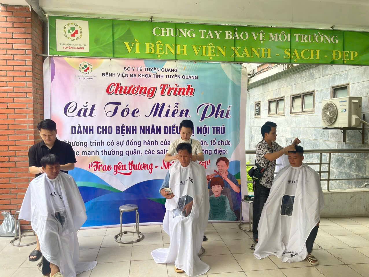 CẮT TÓC MIỄN PHÍ – “TRAO YÊU THƯƠNG, NHẬN NỤ CƯỜI”