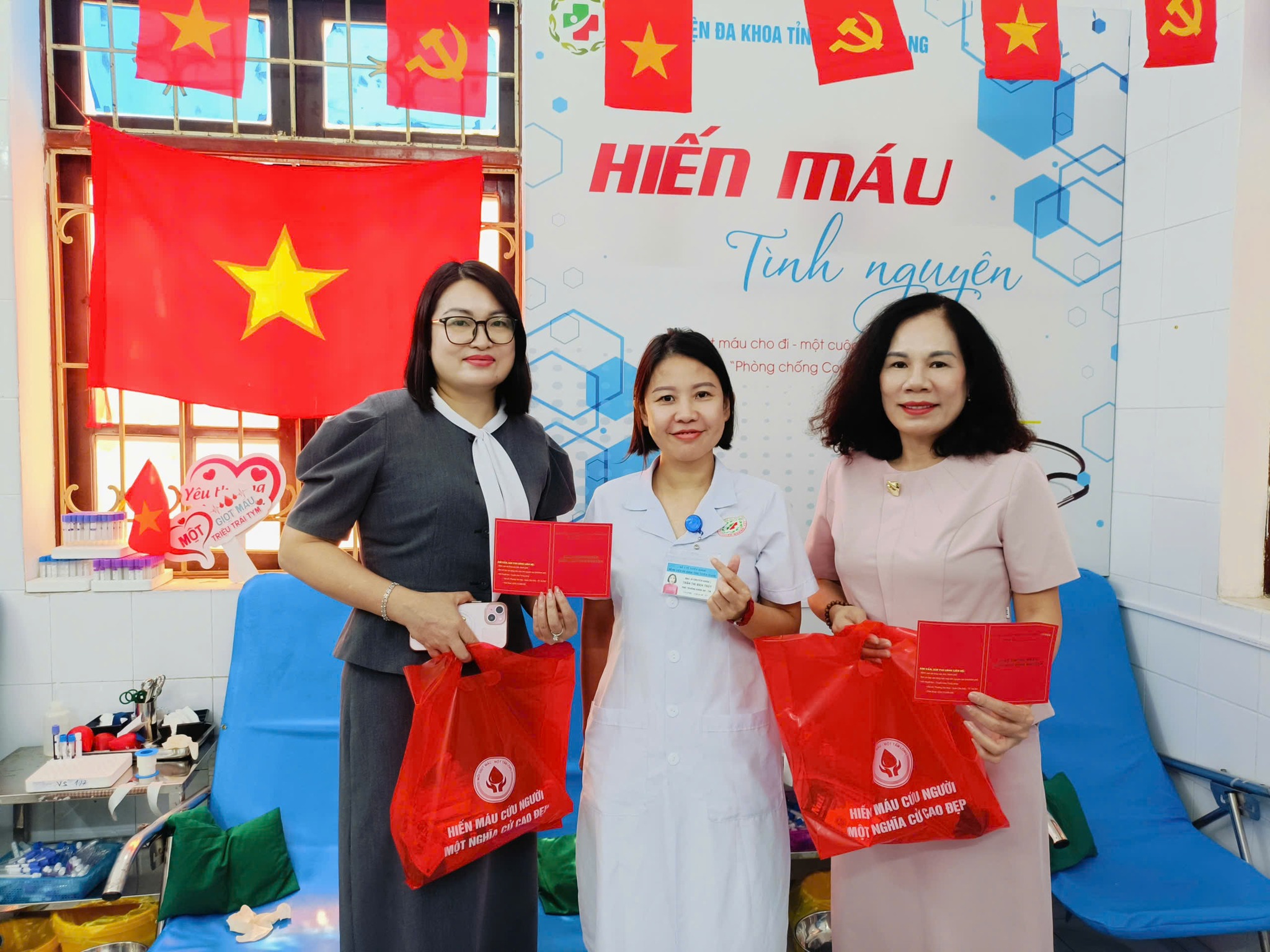 Lan tỏa nghĩa cử cao đẹp – Hiến máu cứu người