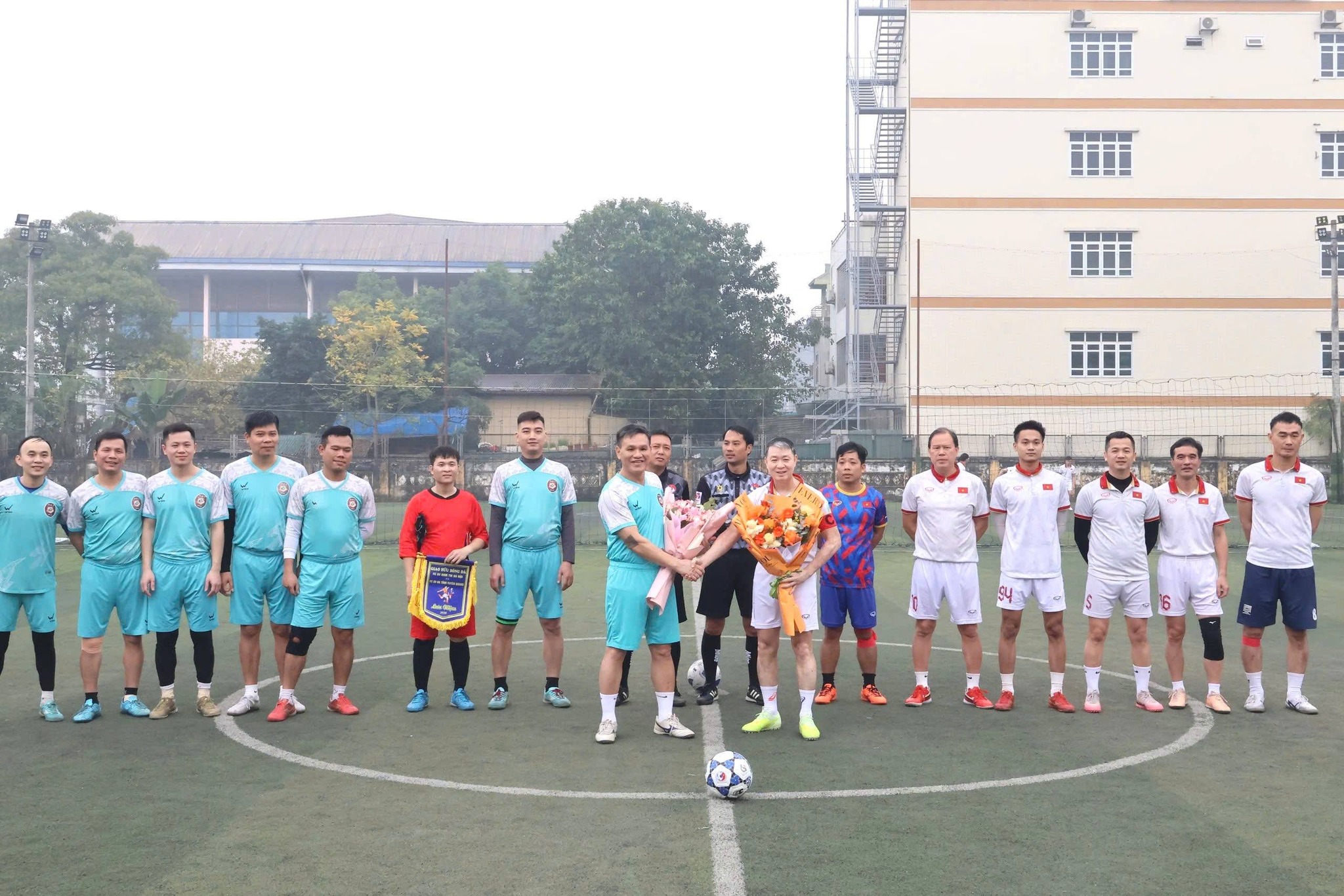 GIAO LƯU BÓNG ĐÁ – LAN TỎA TINH THẦN KHỎE ĐỂ CỐNG HIẾN