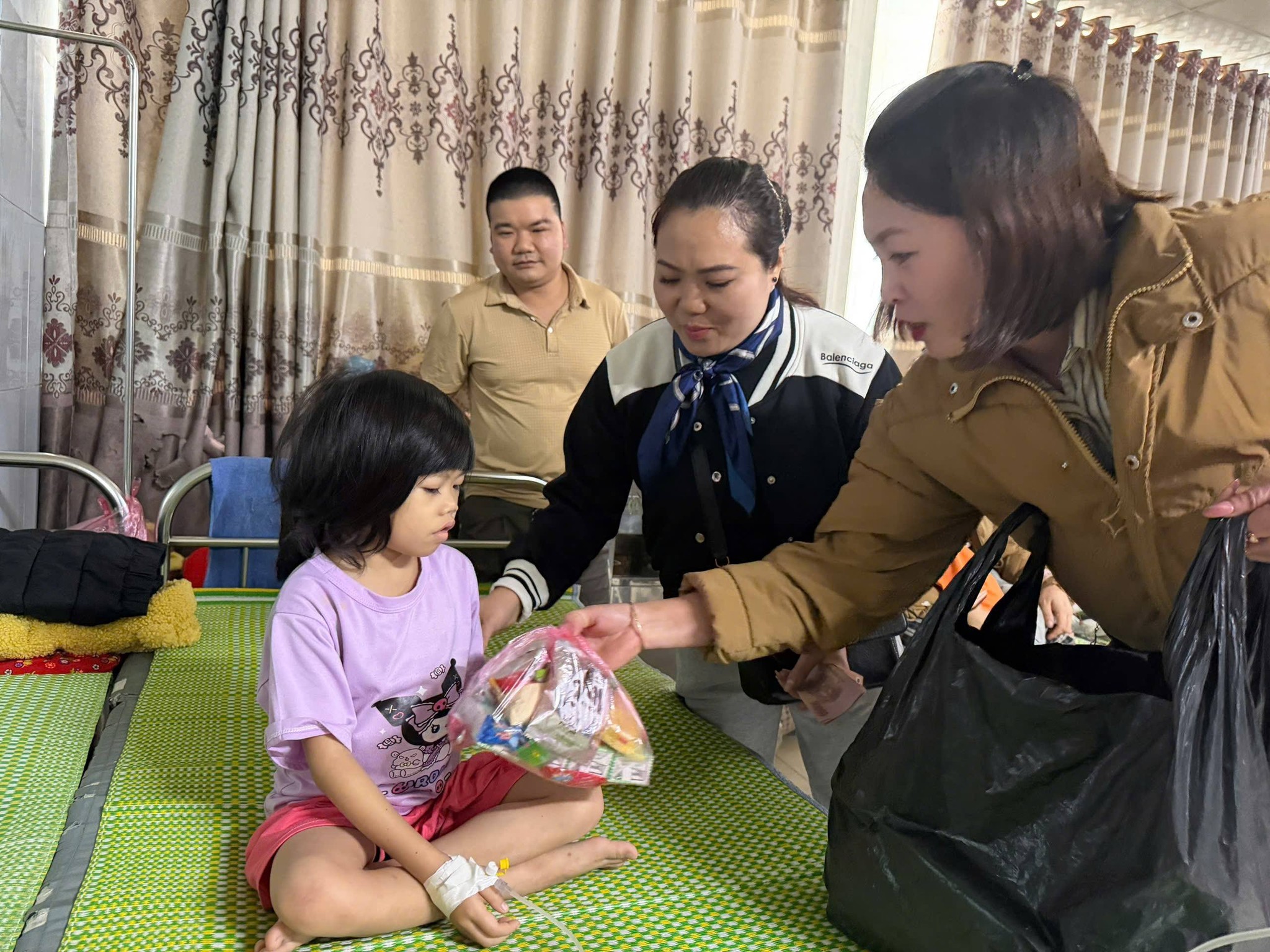 Thật trân quý biết bao khi giữa những bộn bề của công việc và cuộc sống, vẫn có những tấm lòng âm thầm gieo yêu thương bằng những việc làm giản dị mà đầy ý nghĩa.